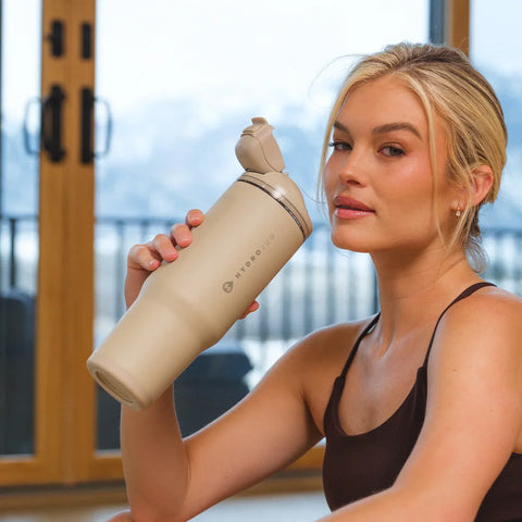 Ease2o 32oz | Compact Water Bottle with Straw & Chug Spout – Dune