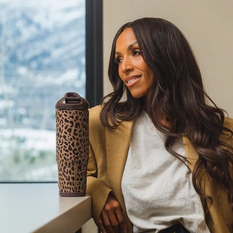 Ease2o 32oz | Compact Water Bottle with Straw & Chug Spout – Brown Leopard
